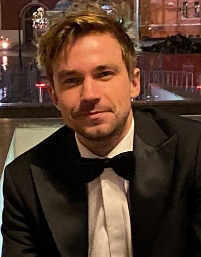 Александр Петров впервые выложил фото со Стасей Милославской