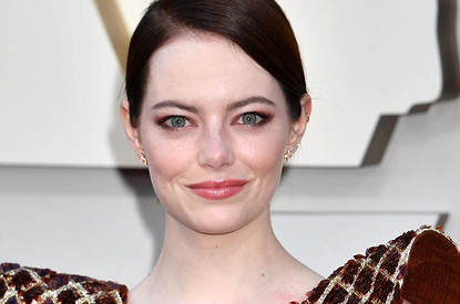 Эмма Стоун похвасталась помолвочным кольцом