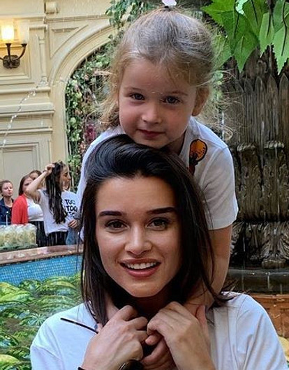 Дочь Ксении Бородиной боится беременности (ей всего 3 года)