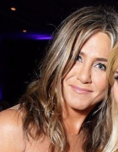 Риз Уизерспун упала с лестницы на Дне рождении Дженнифер Энистон