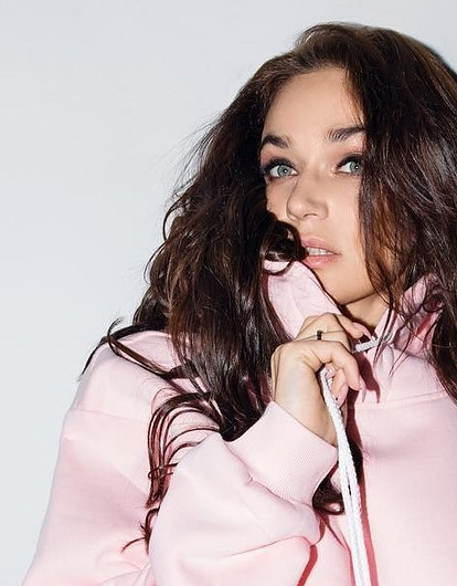 Алена Водонаева заявила, что отомстит Айзе Анохиной за предательство