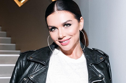 Анна Седокова оставила свой крестик в ломбарде, чтобы заплатить за ипотеку