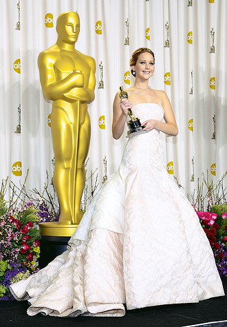 Дженнифер Лоуренс в самом дорогом платье за всю историю премии