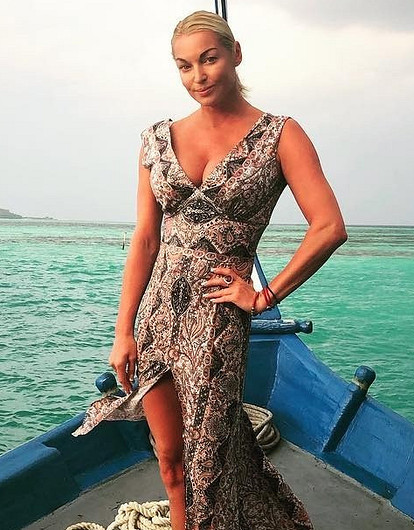 Волочкова на видео показала текилу, которую ей привезли из Мексики