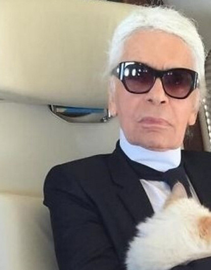 В Милане показали последнюю коллекцию Fendi, созданную при участии Карла Лагерфельда