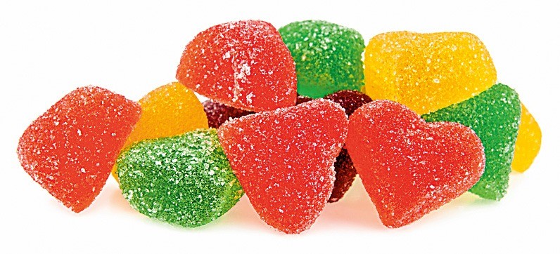 Вообще не содержит жира. Если выбирать между ним и плиткой шоколада (которая больше чем на треть состоит из жиров!), мармелад гораздо предпочтительнее. Важный момент: безопасное количеств...