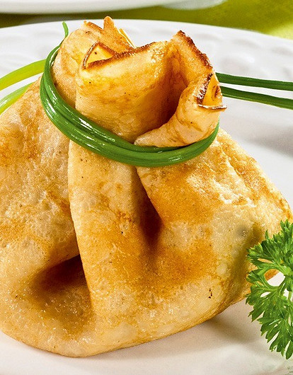 Рецепт на Масленицу: блинные мешочки