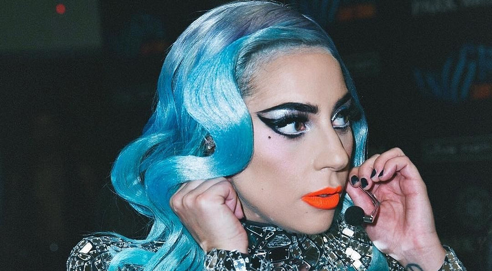 Леди Гага пришла на церемонию вручения «Оскара» в ожерелье с бриллиантом за $40 миллионов