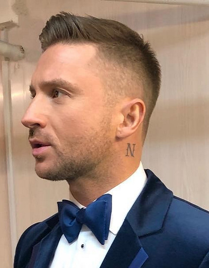 Сергею Лазареву передали на концерте подарок от руководства «‎Владимирского централа»