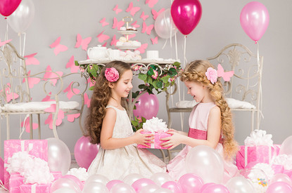 Как устроить детский день рождения во французском стиле?