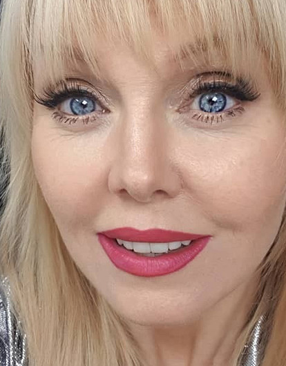 «Правда жизни»: постаревшая певица Валерия опубликвала фото без грима