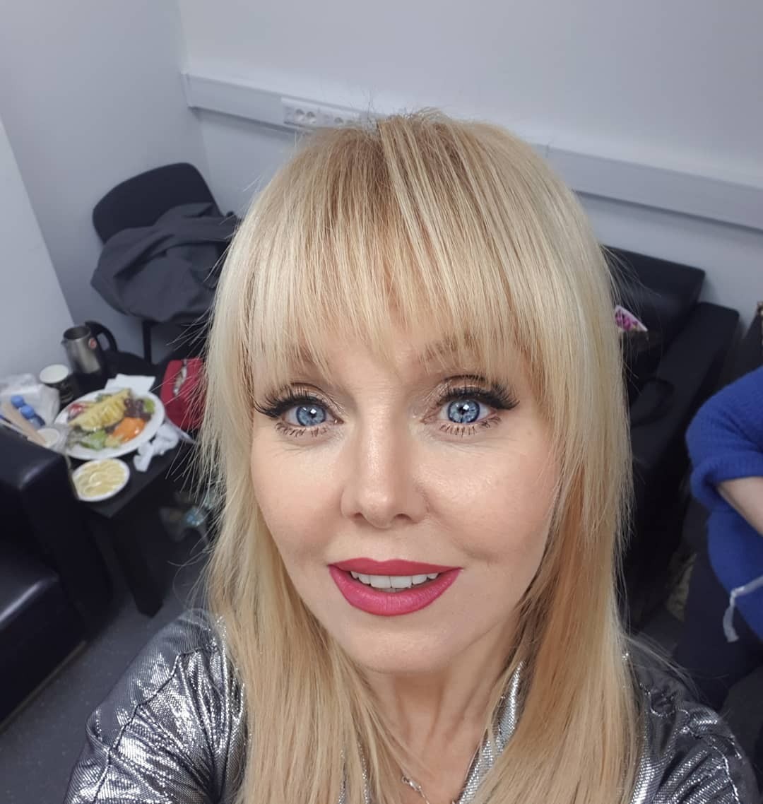 «Правда жизни»: постаревшая певица Валерия опубликвала фото без грима