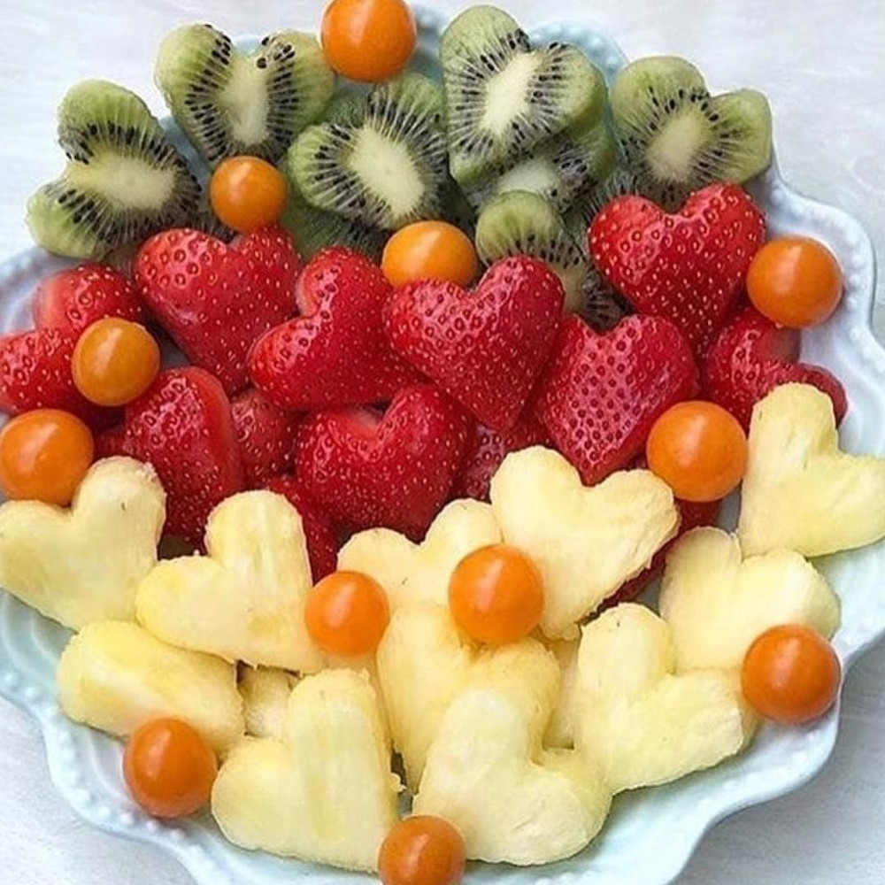 Красиво нарезанные фрукты