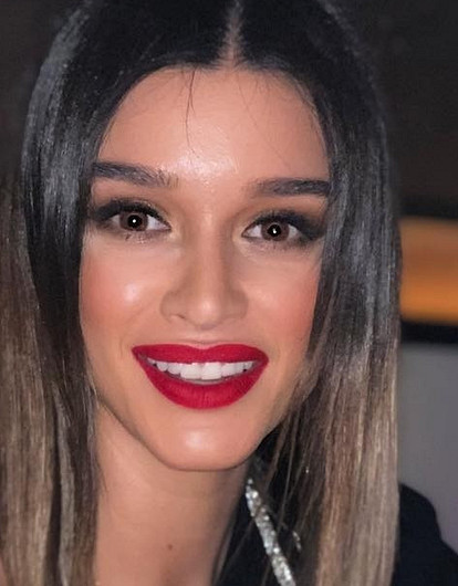 Чудо-наклейки: Ксения Бородина рассказала о секретном способе борьбы с капризами дочери