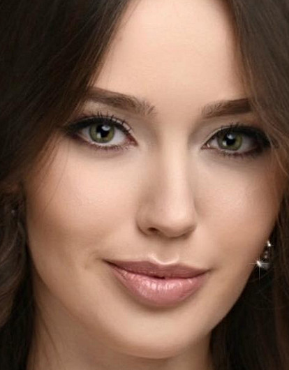 У Анастасии Костенко дала инструкцию, как бороться с выпадением волос после родов