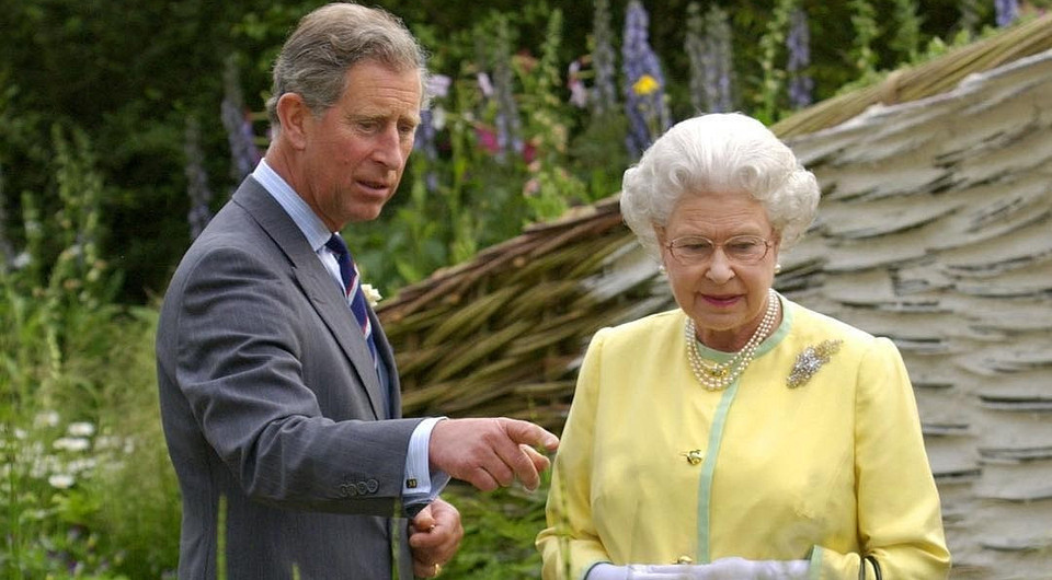Елизавета II намерена сделать принца Чарльза регентом