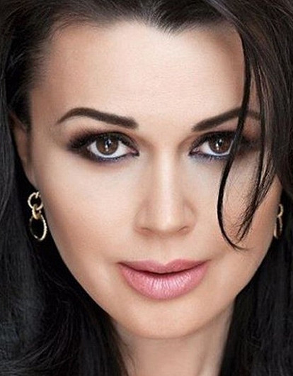 47-летняя Анастасия Заворотнюк родила дочь