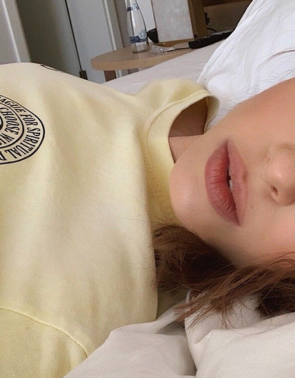 Новый альбом Елены Темниковой продают на «черном рынке» за копейки