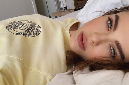 Новый альбом Елены Темниковой продают на «черном рынке» за копейки