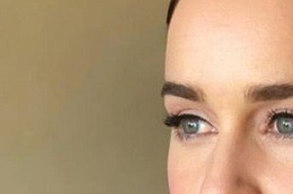 Эмилия Кларк встала на защиту голых женщин в сериале «Игра престолов»