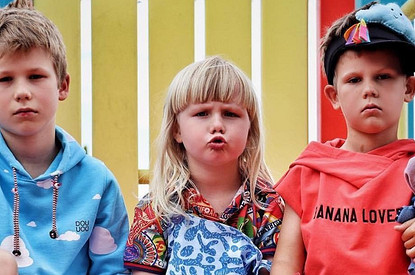 6 главных трендов детской весенней моды: от спорт-шика до логомании