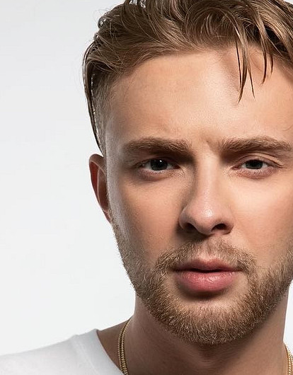 Егор Крид ответил хэйтерам и заодно похвастался «лабутенами»