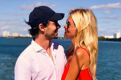 Виктория Лопырева опубликовала фото с мужем