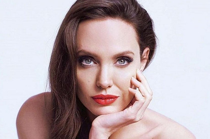 Анджелина Джоли решила попробовать себя на Бродвее (и поставила кинокарьеру на паузу)