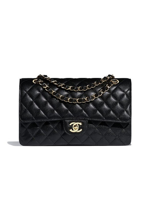 Сумка-конверт Chanel 2.55 – одна из самых знаменитых и узнаваемых моделей сумок не только в рамках модного дома Chanel, но и во всем сегменте. Ее история появления уходит корнями в середи...