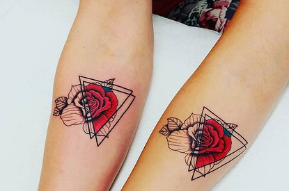 Новый тренд: парные татуировки для мамы и дочки