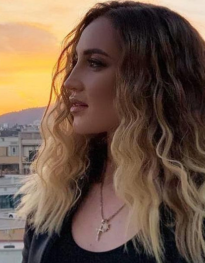 Бузова сняла сторис, где видно кольцо на безымянном пальце