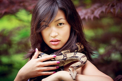 7 необычных ингредиентов в косметике (от спермы морского ежа до яда храмовой змеи)