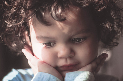 Что делать, если ребенок грызет ногти. Причины и советы психолога