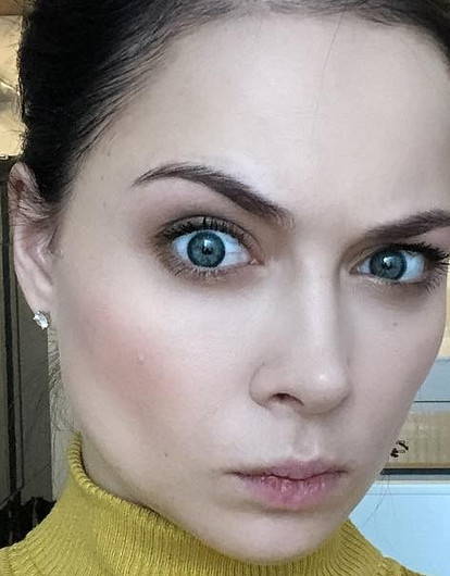 Настасья Самбурская опубликовала провокационное фото в подгузниках