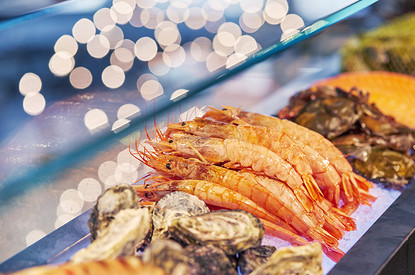 Шеф рекомендует: как определить свежесть морепродуктов