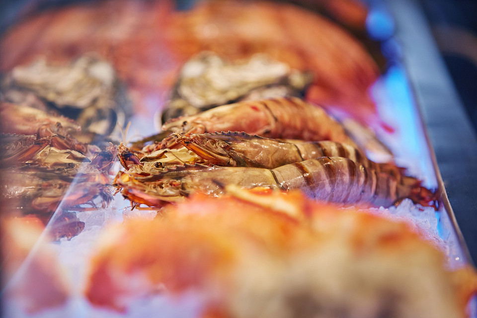 Шеф рекомендует: как определить свежесть морепродуктов