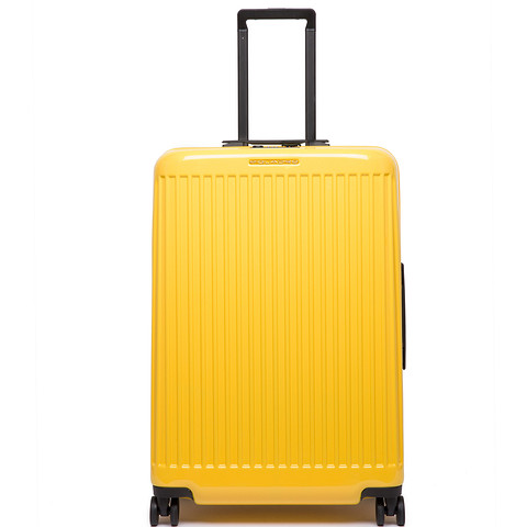 Новая коллекция багажа позволит тебе совершить путешествие не только в пространстве, но и во времени. Чемоданы, выполненные из глянцевого поликарбоната в поп-цветах — это дань уважения ит...