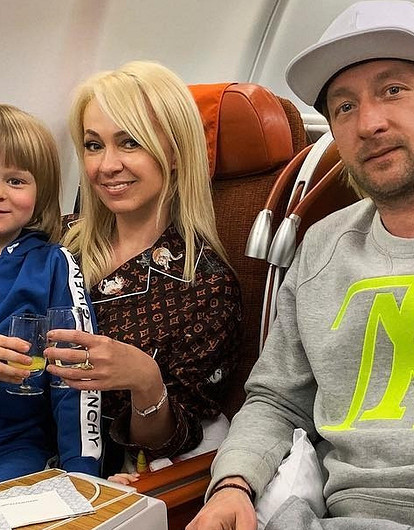 Яна Рудковская задумалась о том, чтобы перестать называть сына Гном Гномыч