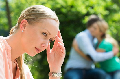 Ты влюбилась в мужчину подруги. 6 причин, почему нельзя с ним связываться