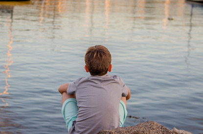 Что делать, если ребенок истерит (спойлер — наказывать не надо)