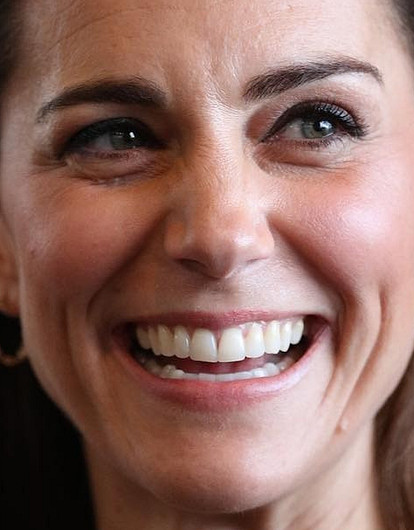 Кейт Миддлтон продолжает менять стиль (теперь из-за статуса)