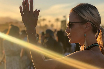 Елена Летучая оторвалась в откровенном наряде на фестивале Coachella