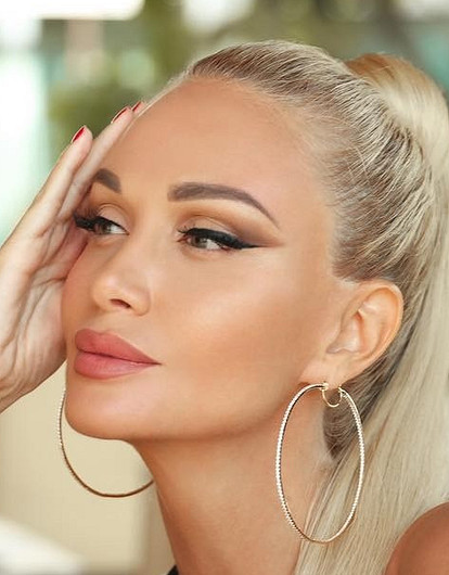 Федор Смолов заявил, что готов помочь Виктории Лопыревой воспитать сына