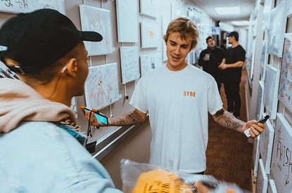 На Джастина Бибера подал в суд папарацци