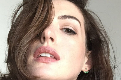 Энн Хэтэуэй прокомментировала слухи о своем алкоголизме