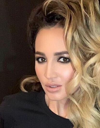 Ольга Бузова показала, что за чудо-препарат помогает ей похудеть