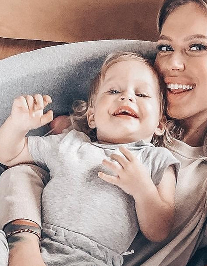 Рита Дакота поблагодарила Влада Соколовского за дочь