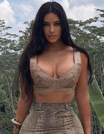 Модный десант: как звезды носят укороченные топы