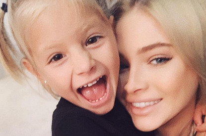 Дочка Тимати и Алены Шишковой провела забавную экскурсию по квартире