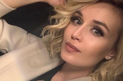 Полина Гагарина порадовала поклонников забавным фото в бикини